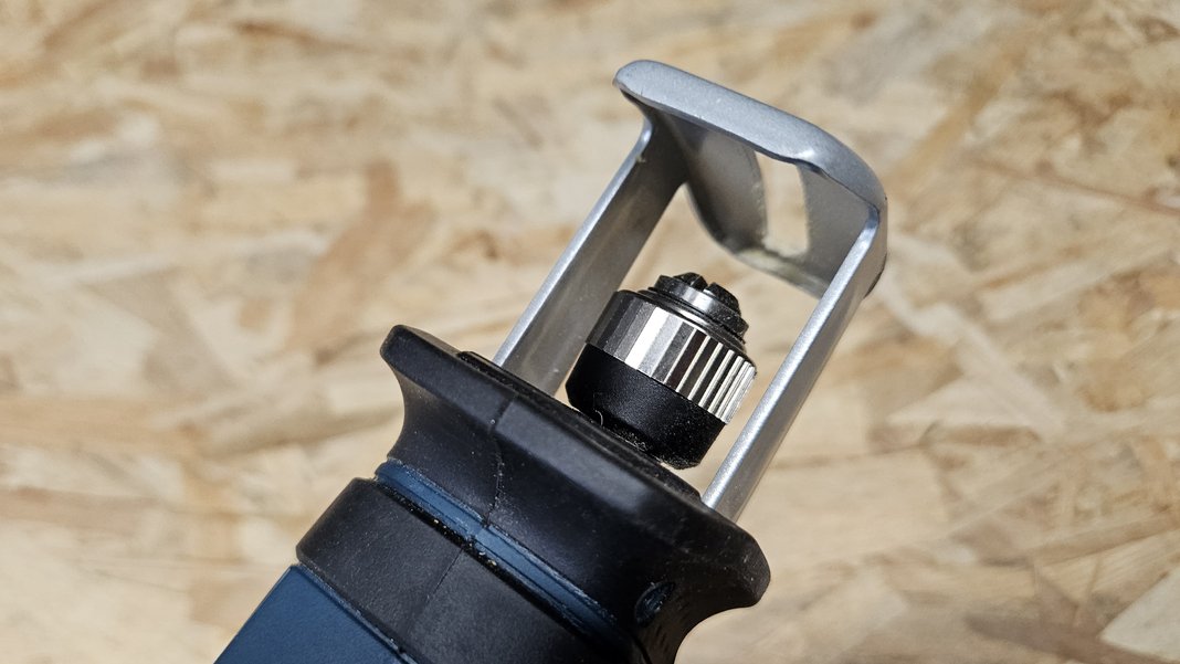 Système de fixation de la lame