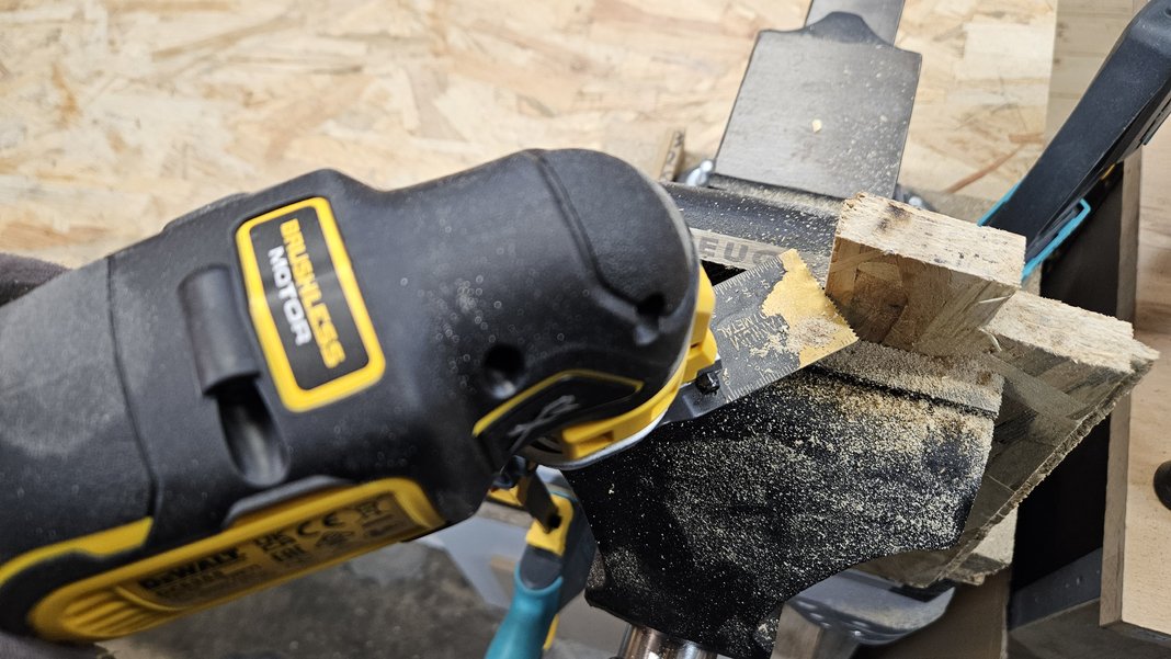 Outil multifonction Dewalt DCS355