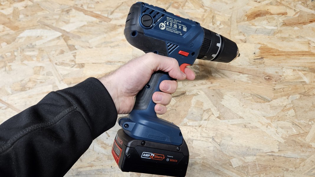 Perceuse à percussion Bosch Pro GSB 18V 21