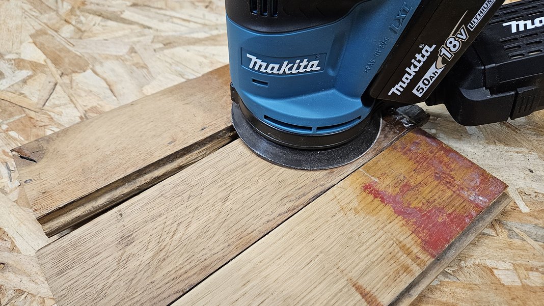 Ponceuse excentrique Makita DBO180Z