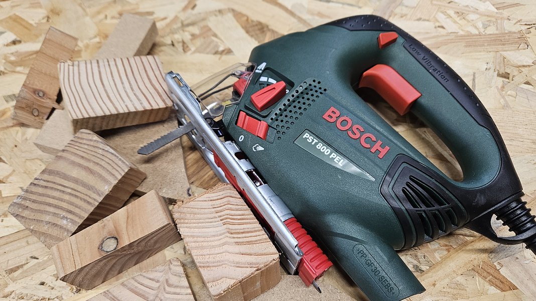 Scie sauteuse Bosch PST 800 PEL : Test et Avis