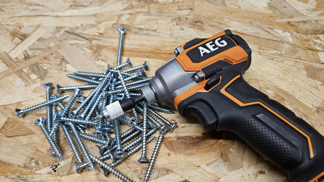 Visseuse à choc AEG BSS 18SBL