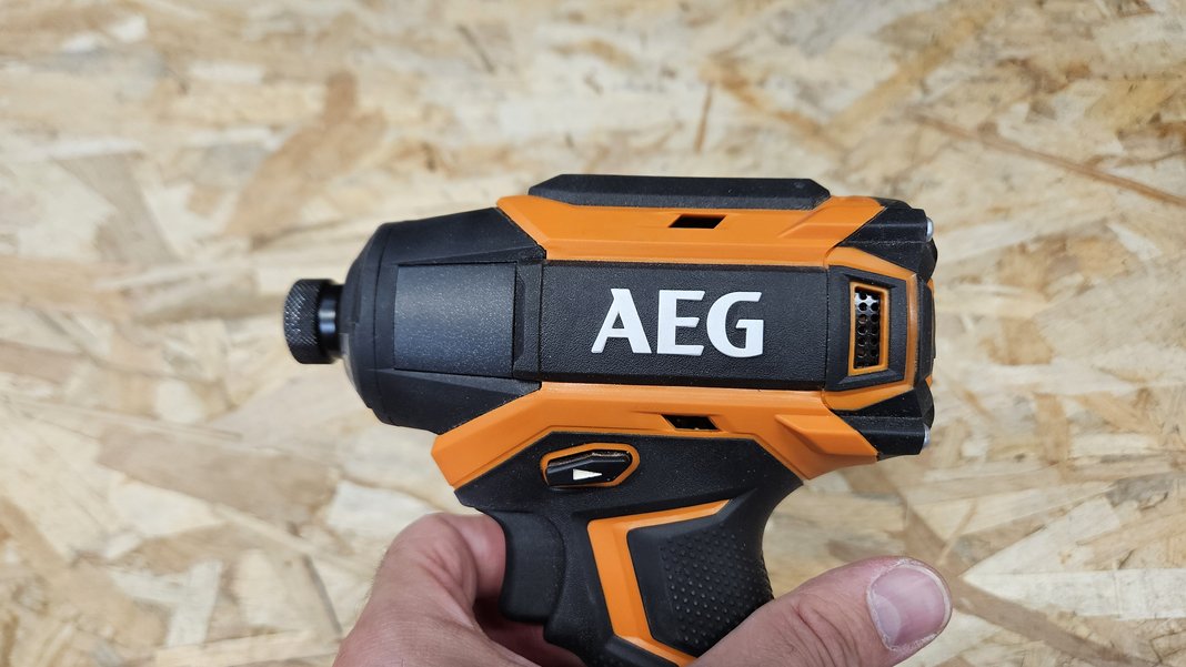 Visseuse à choc AEG BSS18B6 : Test et Avis