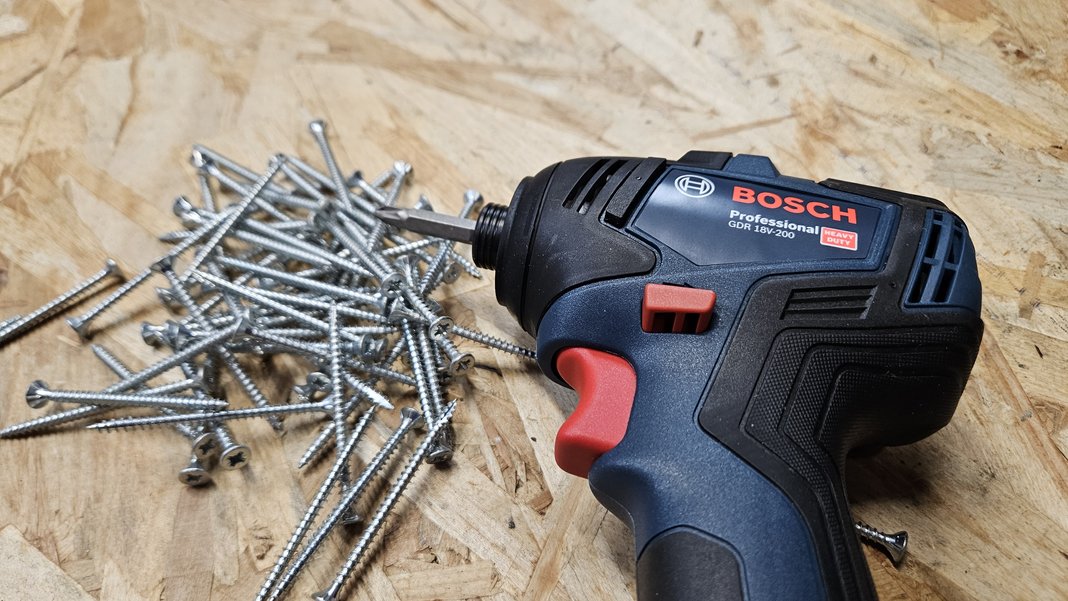 Visseuse à choc Bosch Pro GDR 18V 200