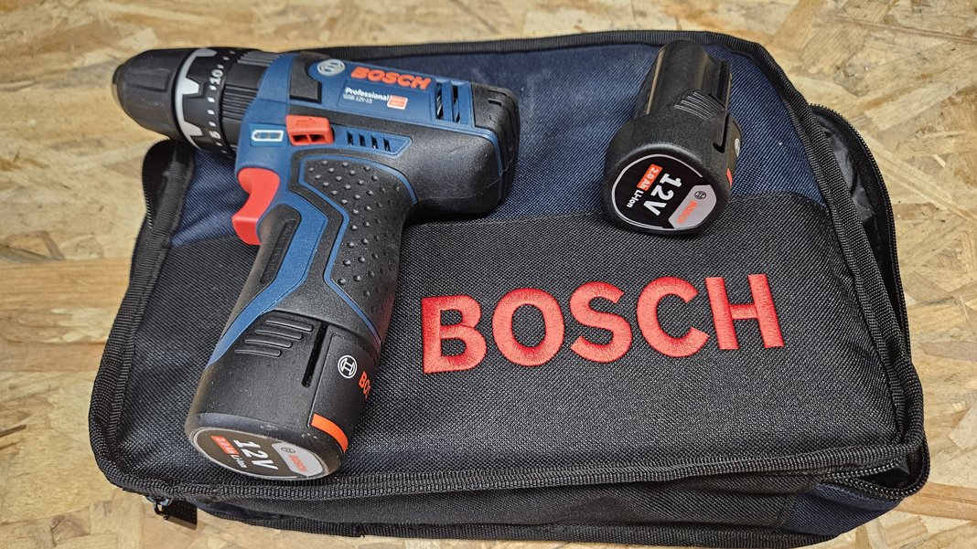 Perceuse visseuse à percussion Bosch Pro GSB 12V 15