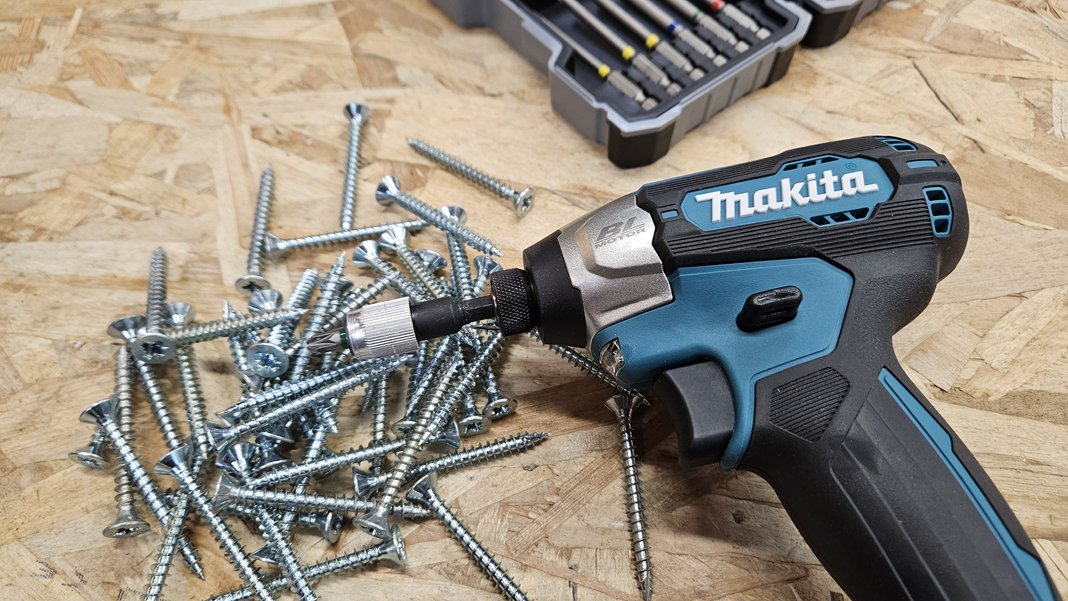 Visseuse à choc Makita DTD157Z