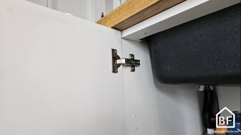 charnière de porte de placard