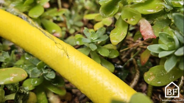 Comment réparer un tuyau d'arrosage qui fuit