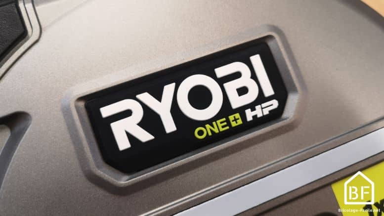 Scie plongeante sans fil Ryobi RPLS18X-0 : des coupes droites